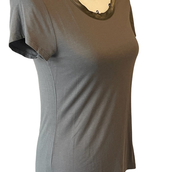 Banana Republic Luxe Touch Crew-Neck T-Shirt | Ice Latte | Size M - Picture 2 of 7